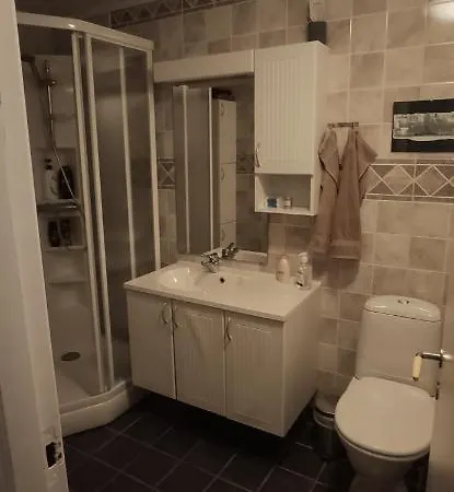 Sleeps 8 - 3 Bedrooms 克里斯蒂安桑